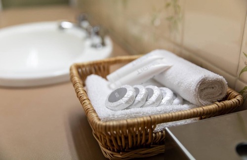 West Mackay Hotel | Lantern Motor Inn