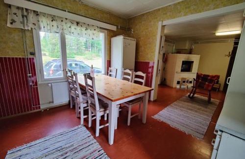 Pelkosenniemi House | Lappish Summerhouse by the River