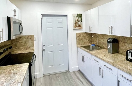 West Little River House | Large 3Br/2Ba Oasis Wynwood & Beaches *30 day Stay*