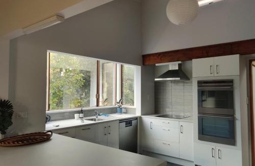 Havelock North Apartment | Large, Comfy, Stylish Apartment