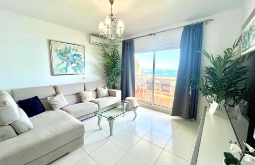 Benalmadena Costa Apartment | Large Deluxe Front Sea View Apartment Benalbeach