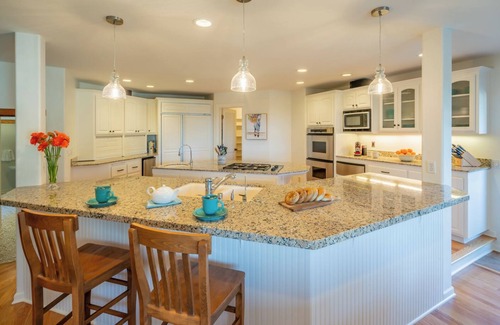 East Mesa House | Large Home with Ocean Views & Hot Tub!