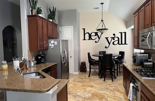 Round Rock House | Large house minutes from Kalahari, COTA, and other Austin fun!