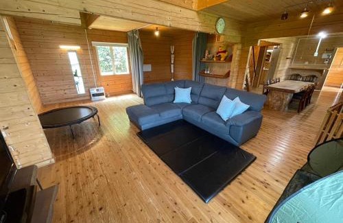 Toyoura Apartment | large log cabin 桜