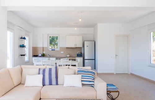 Mariou Villa | Large modern villa situated on a hill in the traditional village of Marious.