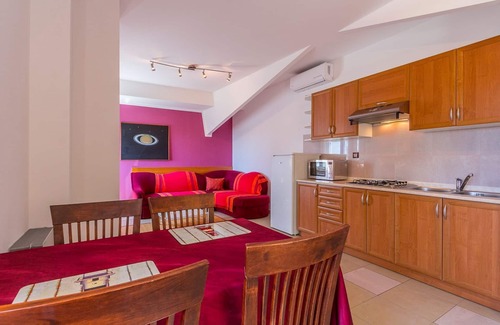 Valtura Apartment | Large pool, WiFi, observatory, volleyball court and table tennis