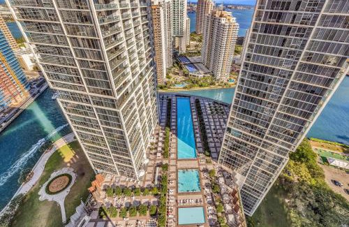 Downtown Miami Apartment | Large Suites in Hotel W with bay views