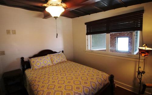 Macon Apartment | Large Unique Ground Floor Loft with Parking #1