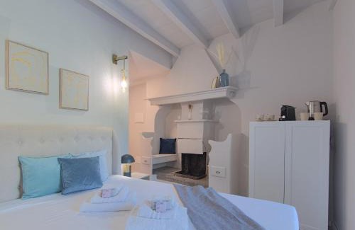 Mandello del Lario Apartment | LarioNest Modern Suites in the City Center 5 min from the Station