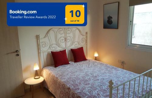 Xylofagou Apartment | Larnaca Xylophagou 2-bedroom apartment with a shaded terrace
