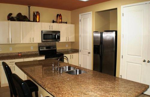 South Padre Island Apartment | Las Marinas 106 Channelfront boatslip waterview