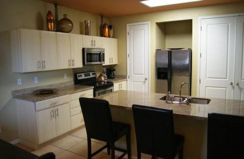 South Padre Island Apartment | Las Marinas 106 Channelfront boatslip waterview