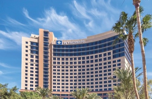 Las Vegas Apartment | Las Vegas Grand Prix 5-day 2 Bedroom Presidential Reserve Suite !
