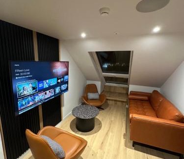 Falkirk Apartment | Laurieston Penthouse