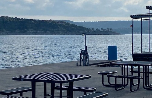 Emerald Point Condo | Lavish Lake Travis condo with breathtaking views!