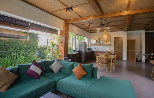Melayang Villa | Laxmi Villa Ubud 5BR