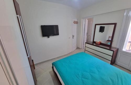 Sidi Abd El-Rahman Ski Chalet | Lazordy bay chalet (X7)