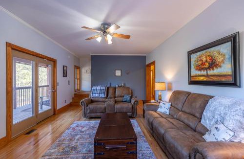 Sugar Grove House | Lazy Bear Inn