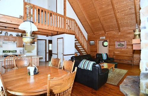 Berkeley Springs House | Lazy Bear Retreat - pet friendly, grill, wifi, fire pit, deck, hiking, fireplace