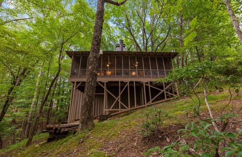 Ellijay Cabin | Lazy Bear - Walnut Mountain cabin with hot tub