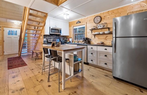 Ellijay Cabin | Lazy Bear - Walnut Mountain cabin with hot tub