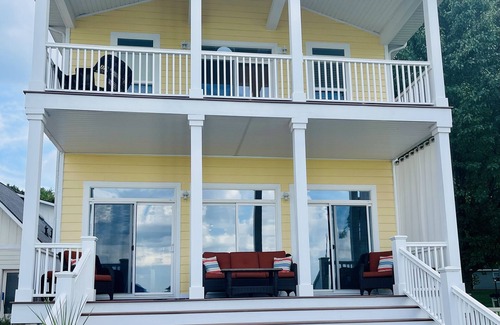 Cassopolis House | Lazy Days at Diamond Lake