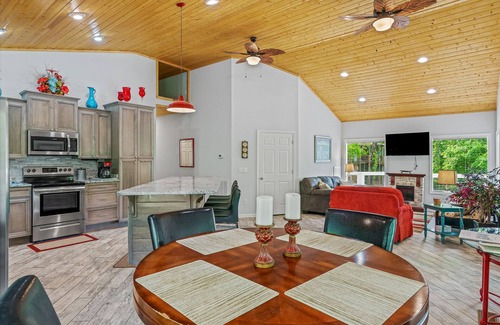 Jasper House | Lazy Daze: 3 BR, 2 BA House in Jasper , Sleeps 11