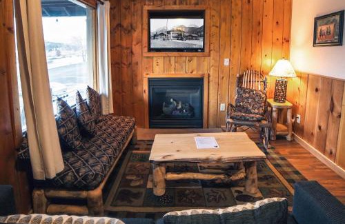 Estes Park House | Lazy R Cottages- 8 cabin