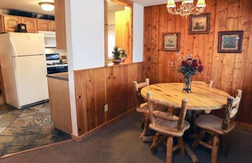 Estes Park House | Lazy R Cottages- 8 cabin