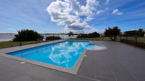 Marigot Apartment | Le Baileys - Spacieux appartement en rez-de-jardin vue lagon