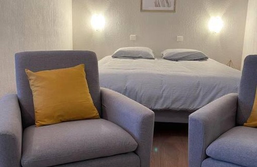 Greoux-les-Bains Apartment | Le Belleviste - Studio tout équipé, Wifi, parking
