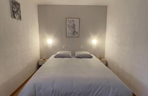 Greoux-les-Bains Apartment | Le Belleviste - Studio tout équipé, Wifi, parking