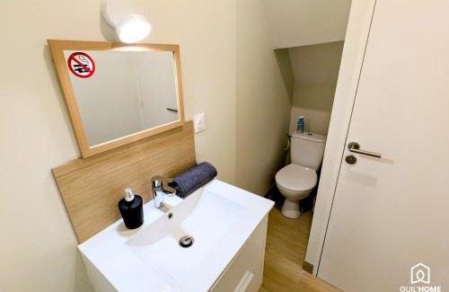 Bourgogne Apartment | Le Bourgogne - Chambres privées cosy et rénovées avec douche - Centre historique