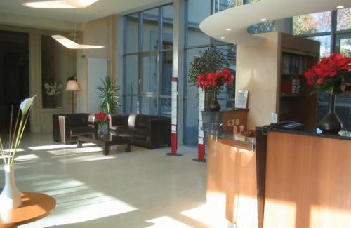 Les Eaux-Vives Hotel | Le Cénacle