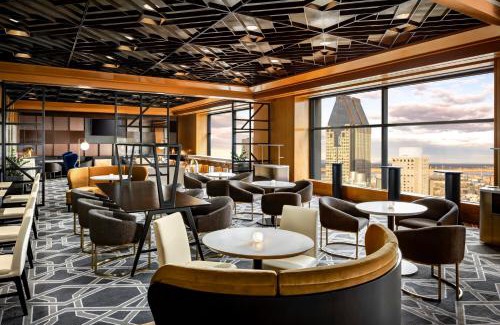 Downtown Montreal Hotel | Le Centre Sheraton Montreal Hotel