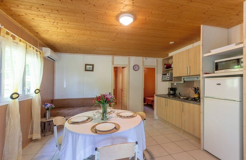 Gravieres House | Le chalet du mas lachamp with Terrace, Garden and Air Conditioning