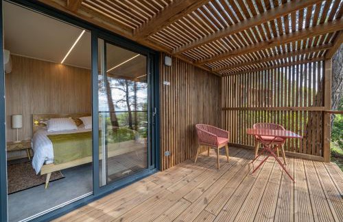 Saint-Marc-Jaumegarde Bed & Breakfast | Le Chant des Pins Lodge & Spa Tour de Keyrié