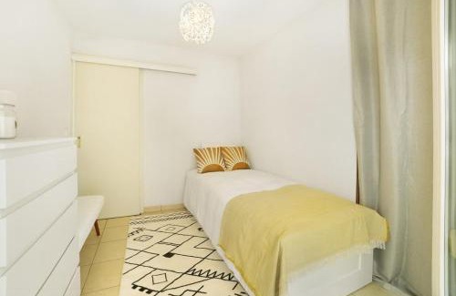 Les Revoires Apartment | Le Cocon - 5 min to Monaco - Ideal couple or business - Near events - Terrace and balcony - Premium services - Extra parking