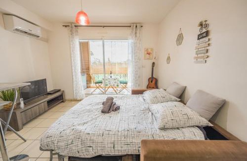 Sainte-Clotilde Apartment | Le Cocon Paisible - Studio climatisé - Wiskeys