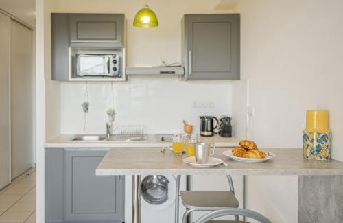 Sainte-Clotilde Apartment | Le Cocon Paisible - Studio climatisé - Wiskeys