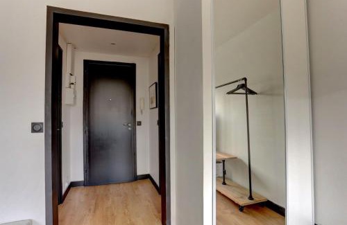 Republique–Point-du-Jour Apartment | Le dartan- Ferm