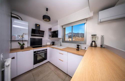 Menton Apartment | LE DAUPHIN - Front de Mer - Vue Exceptionnelle