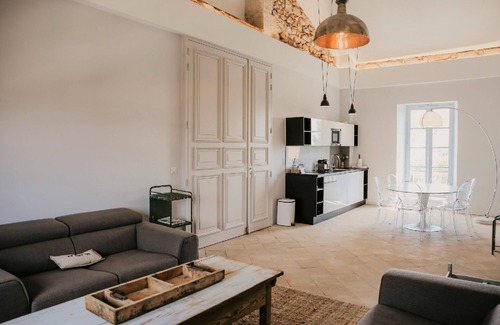 Bernac House | Le Domaine de la Monestarié Charm, elegance and scents of Tuscany