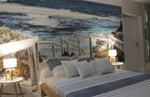 Uchaud Bed & Breakfast | Le lagon bleu