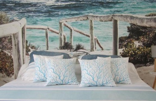 Uchaud Bed & Breakfast | Le lagon bleu