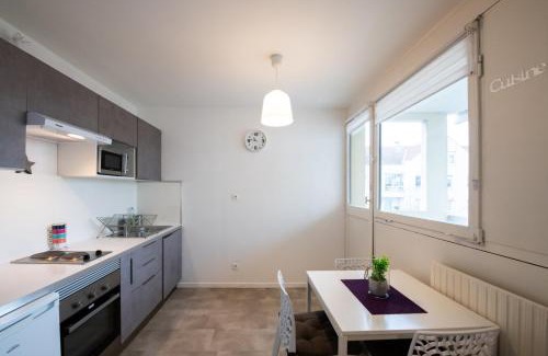 Villette Gare Apartment | Le Nazareth -Charmant appartement Lyon Part-Dieu balcon garage