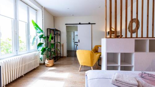 Faubourg-Raines Apartment | Le Nid - hébergement cosy