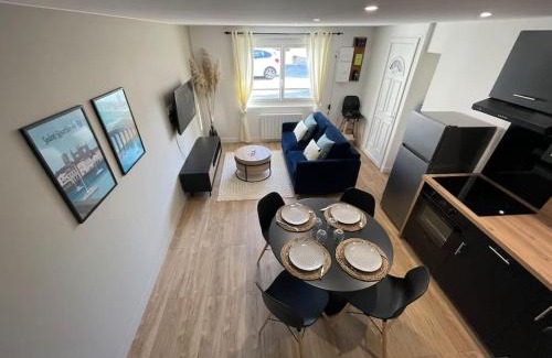 La Rochelle Apartment | Le p tit Rétais proche marché central et gare SNCF- wifi haut débit -