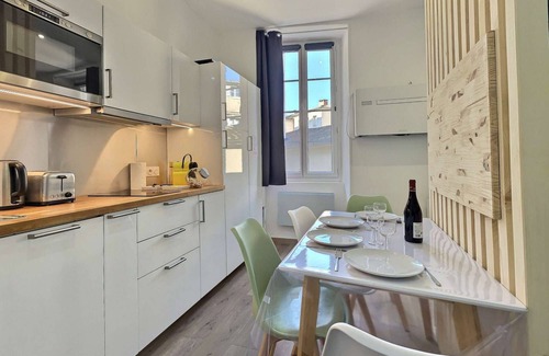 Avignon City Centre Apartment | ⭐ LE PALAIS DES PAPES ⭐ AVIGNONSMILE ⭐ CALME ET CLIMATISATION ⭐