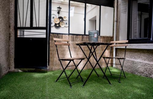 Beziers Apartment | Le Patio superbe T3 Climatisation Terrasse Wi-Fi Netflix 15 mn coeur de ville 70 m2